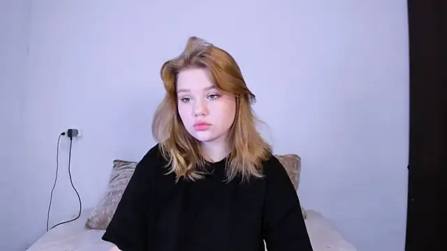 LaseyMoon online show from 10.27.25