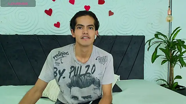 Snapshot of Maximoherrera_16 chatting on 03.05.25 Maximoherrera 16 online show from 03.05.25