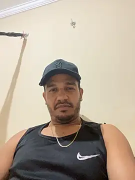 Snapshot of Lindp190194 chatting on 11.18.25 Lindp190194 online show from 11.18.25