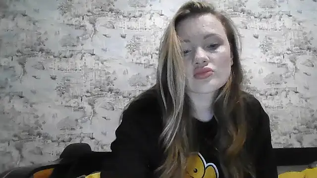 Snapshot of Eveline_May chatting on 11.13.25 Eveline May online show from 11.13.25