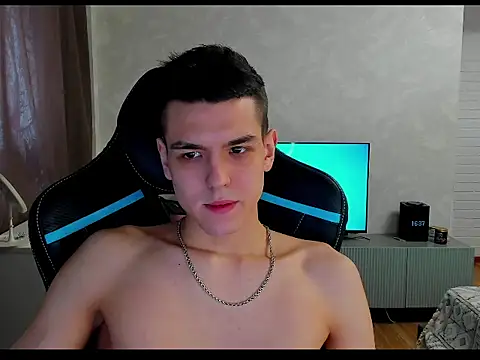 TravisRevas online show from 03.04.25