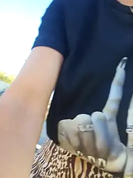 zoeylarkens online show from 11.03.25