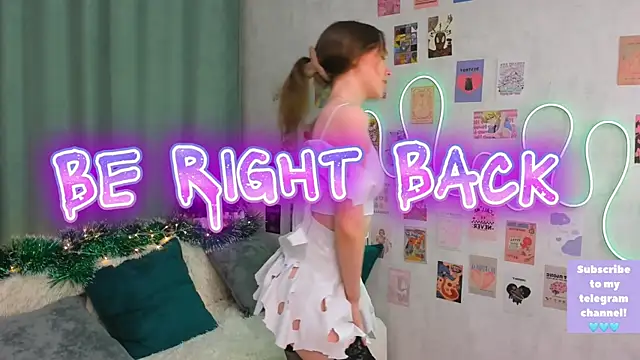 Snapshot of Dreamy_Polly chatting on 03.04.25 Dreamy Polly online show from 03.04.25