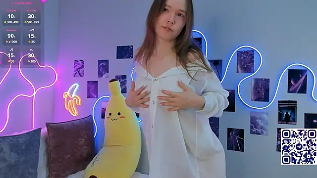 Snapshot of Dreamy_Polly chatting on 03.10.25 Dreamy Polly online show from 03.10.25