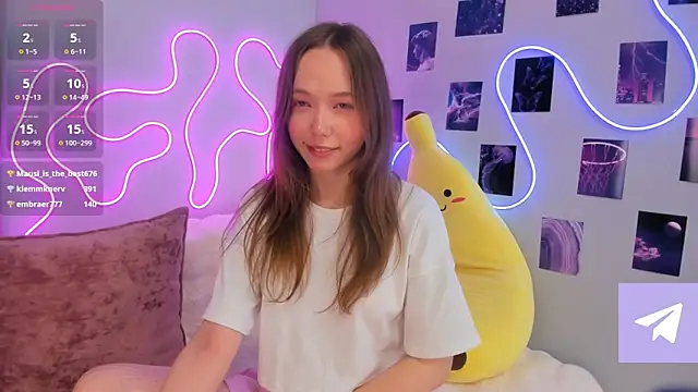 Snapshot of Dreamy_Polly chatting on 03.20.25 Dreamy Polly online show from 03.20.25