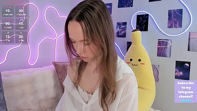 Snapshot of Dreamy_Polly chatting on 03.21.25 Dreamy Polly online show from 03.21.25