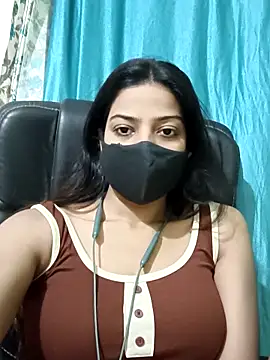 Snapshot of CRAZY__BITE chatting on 02.19.26 CRAZY BITE online show from 02.19.26