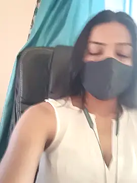 Snapshot of CRAZY__BITE chatting on 02.24.26 CRAZY BITE online show from 02.24.26