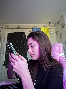 Snapshot of MrrKate chatting on 03.09.25 MrrKate online show from 03.09.25