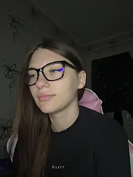 Snapshot of MrrKate chatting on 09.21.25 MrrKate online show from 09.21.25