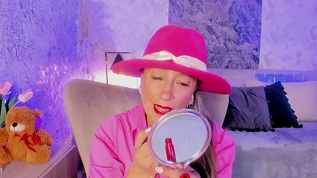 Liannaa  online show from 10.01.25