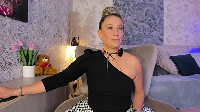 Snapshot of Liannaa_ chatting on 02.02.26 Liannaa online show from 02.02.26