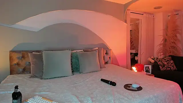 Snapshot of Elizabeth_clark_ chatting on 11.12.25 Elizabeth clark online show from 11.12.25