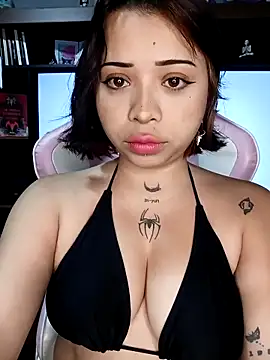 Snapshot of Akame_yumi chatting on 11.01.25 Akame yumi online show from 11.01.25