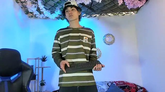 Maxxi hot23 online show from 01.08.26