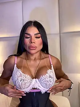 Amylewisq online show from 04.15.26