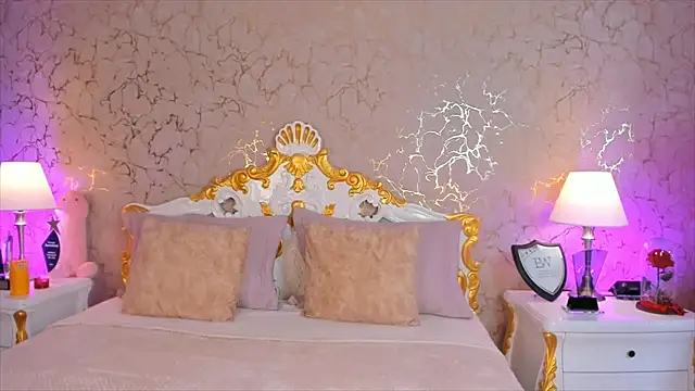 ScarlettWallace online show from 11.16.25