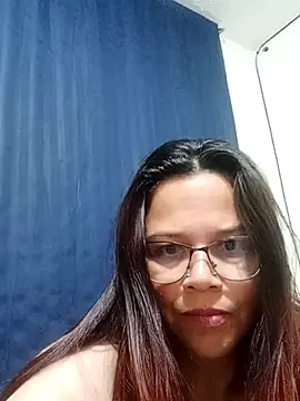 Snapshot of Novata chatting on 03.18.25 Novata online show from 03.18.25