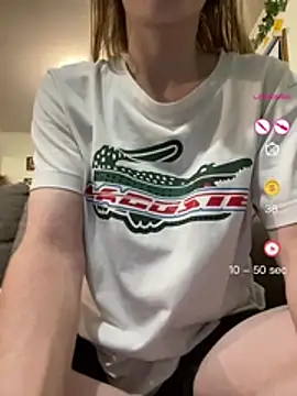 Snapshot of 1Zoey101 chatting on 04.24.26 1Zoey101 online show from 04.24.26