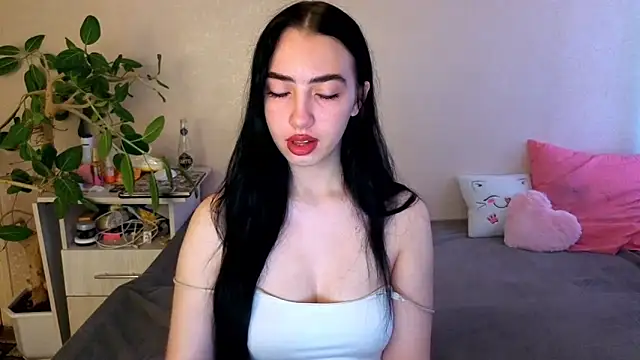 WildKittenX  online show from 06.20.26