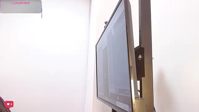 Bonniie 22 online show from 03.04.25