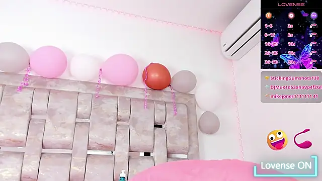 LunaaSweett online show from 03.20.25