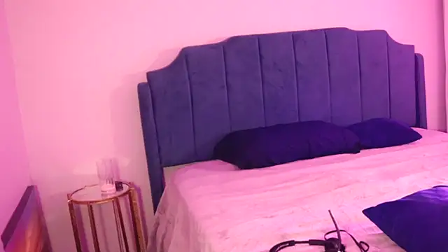 lovelyenigma365 online show from 03.15.25