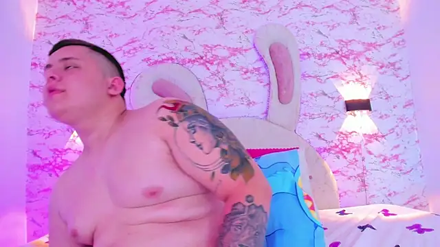 IM SINAY online show from 03.12.25