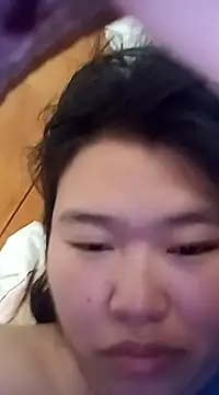 Qiuwi online show from 02.27.25