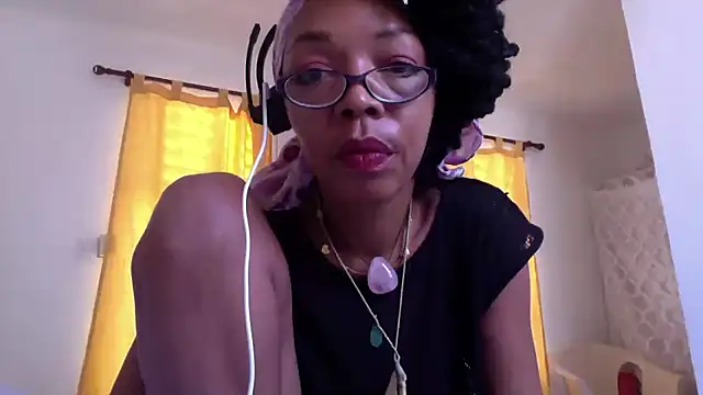 Ladyzee25 online show from 09.28.25