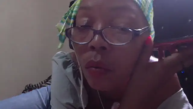 Ladyzee25 online show from 10.07.25