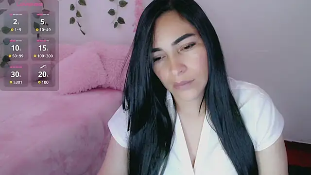 luna lgomez  online show from 03.03.25