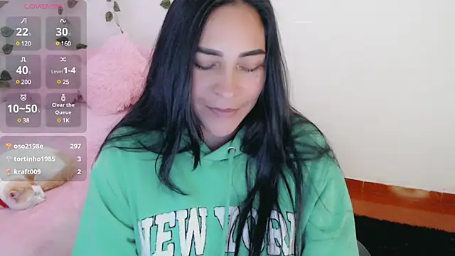 luna lgomez  online show from 03.13.25