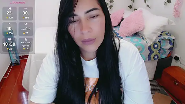 luna lgomez  online show from 03.16.25