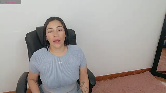 Snapshot of luna_lgomez_ chatting on 07.16.26 luna lgomez online show from 07.16.26