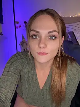 OCTAPUSSY2000 online show from 12.16.25