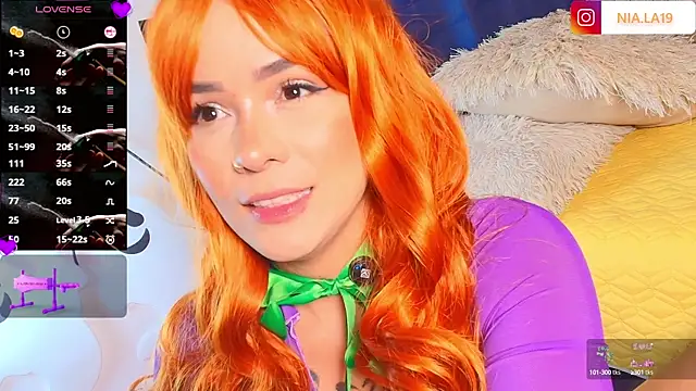 Snapshot of HotAlana_ chatting on 10.01.25 HotAlana online show from 10.01.25