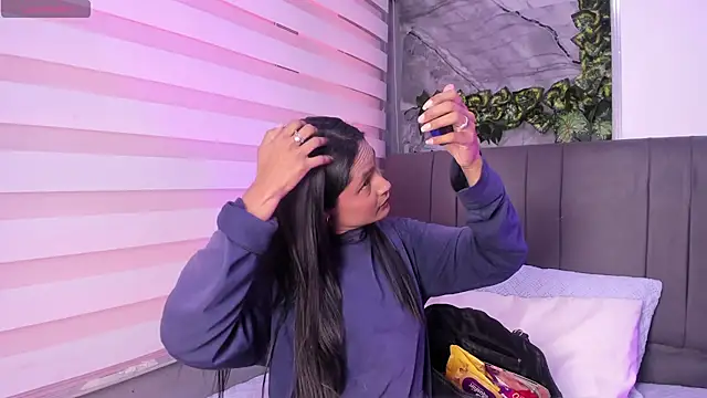 Fernanda liie  online show from 11.20.25