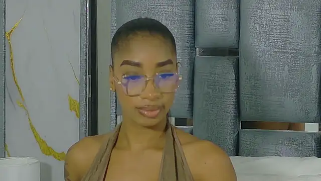 Angelesmith1 online show from 12.18.25