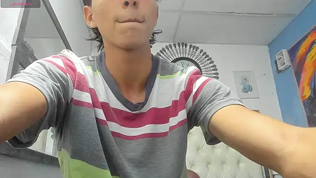 Snapshot of heiker_ chatting on 03.07.25 heiker online show from 03.07.25