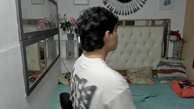 Snapshot of heiker_ chatting on 10.09.25 heiker online show from 10.09.25