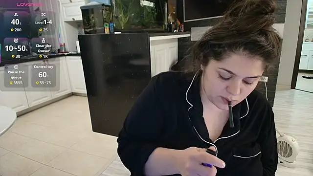 Layla- online show from 11.22.25