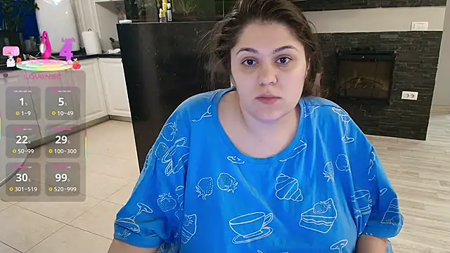 Snapshot of Layla- chatting on 02.18.26 Layla- online show from 02.18.26