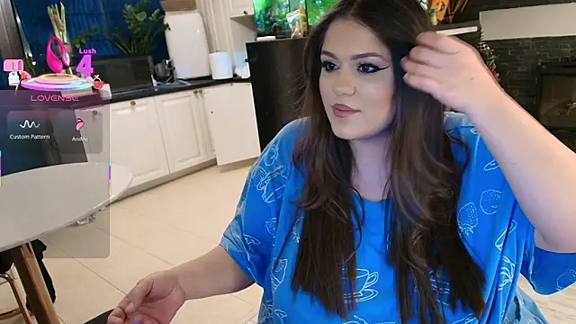 Snapshot of Layla- chatting on 03.01.26 Layla- online show from 03.01.26