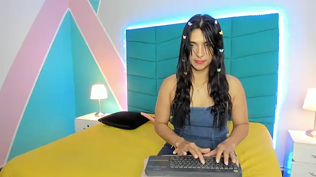 Emilly wilson  online show from 02.27.25