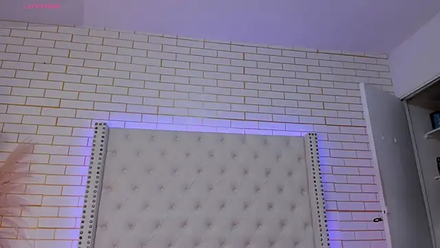 Emilly wilson  online show from 01.14.26