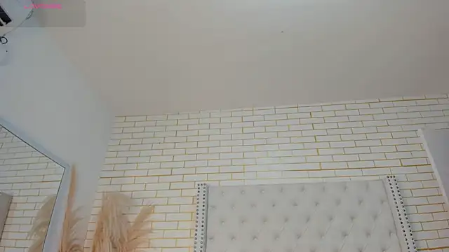 Emilly wilson  online show from 01.15.26