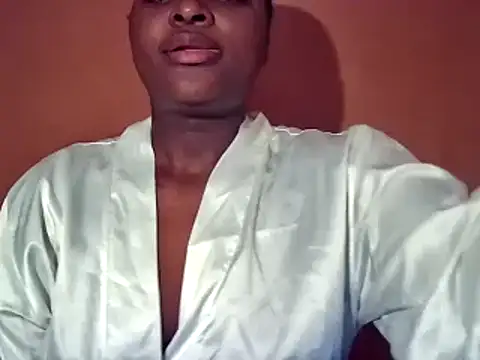 Snapshot of sexyhips2001 chatting on 09.14.25 sexyhips2001 online show from 09.14.25