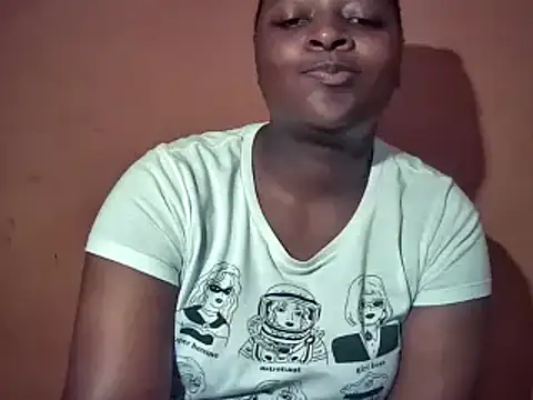 Snapshot of sexyhips2001 chatting on 11.19.25 sexyhips2001 online show from 11.19.25