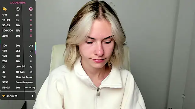 Fiona Night online show from 09.25.25